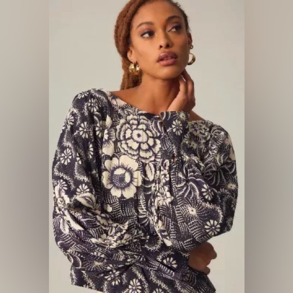 BY ANTHROPOLOGIE BALLOON-SLEEVE BLOUSE Navy Floral Print